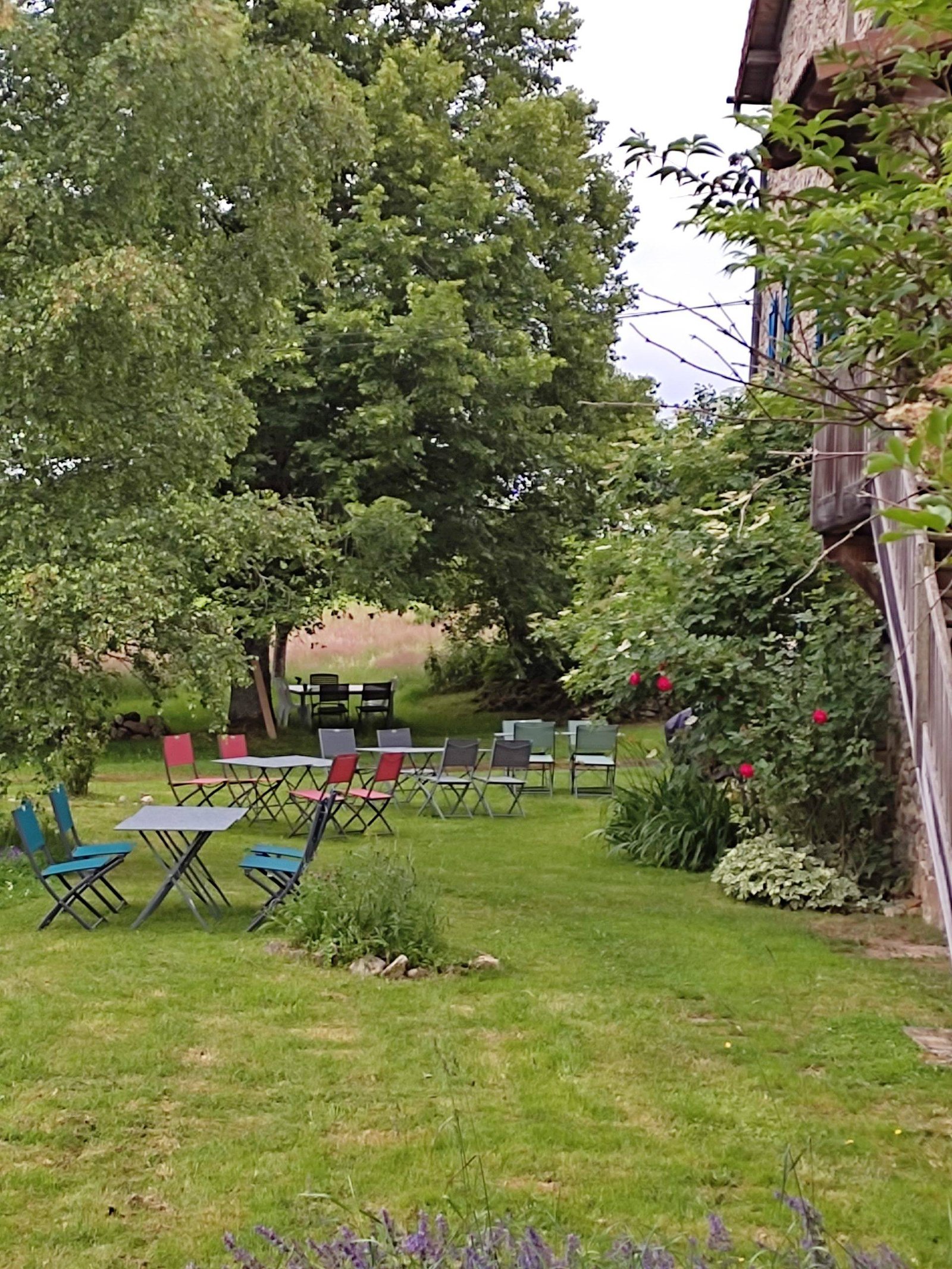 Espace déjeuner extérieur